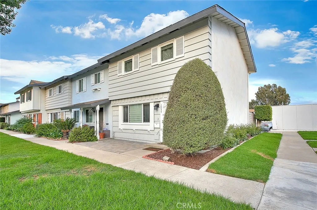 19937 Sheffield, Huntington Beach, California 92646 home-pic-1
