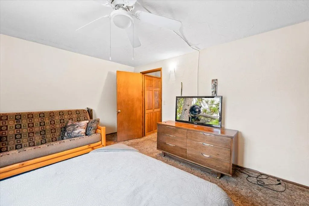858 Norwood Lane, Big Bear, California 92314 home-pic-15