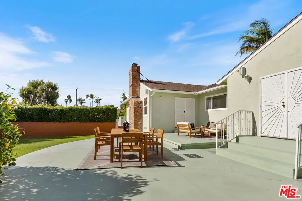 4180 Mount Vernon Drive, View Park, California 90008 home-pic-25