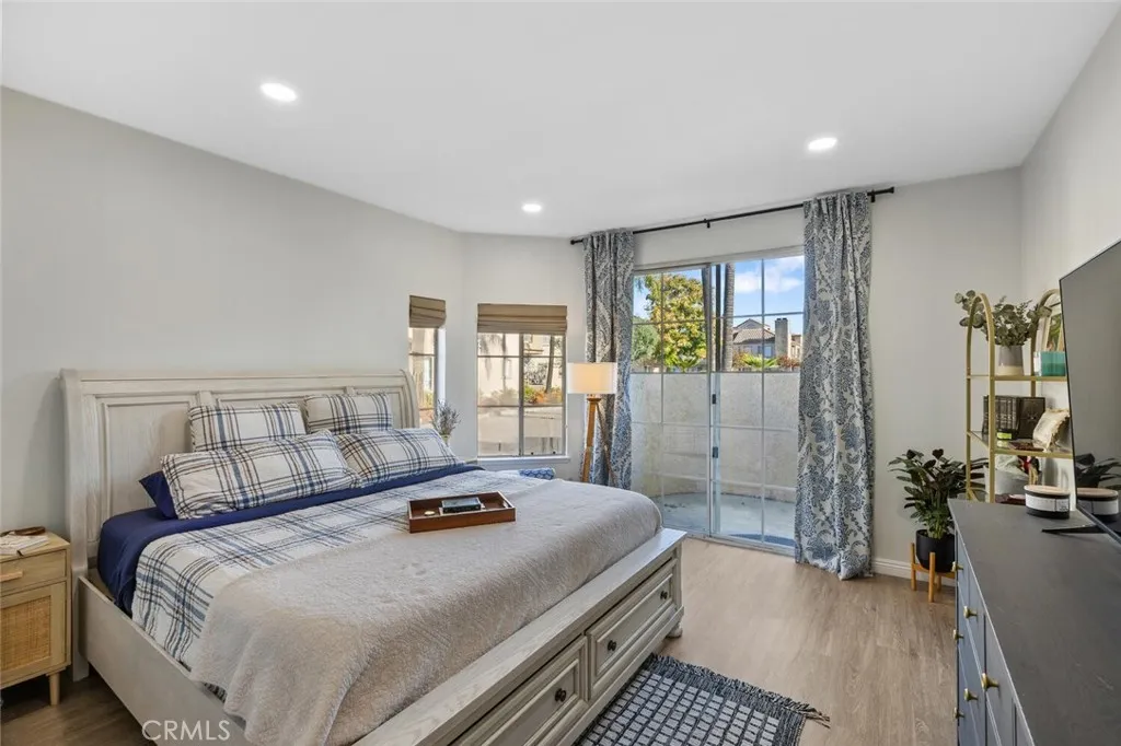 23731 Del Monte Drive 183, Valencia, California 91355 home-pic-12