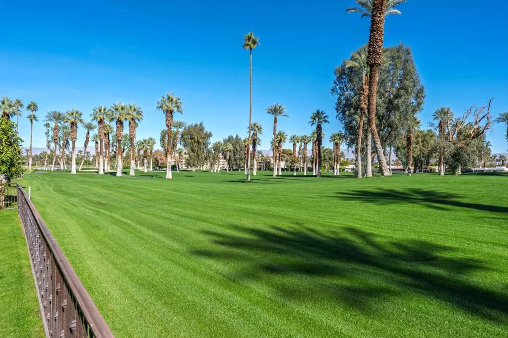 45534 Indian Wells Lane, Indian Wells, California 92210 home-pic-12