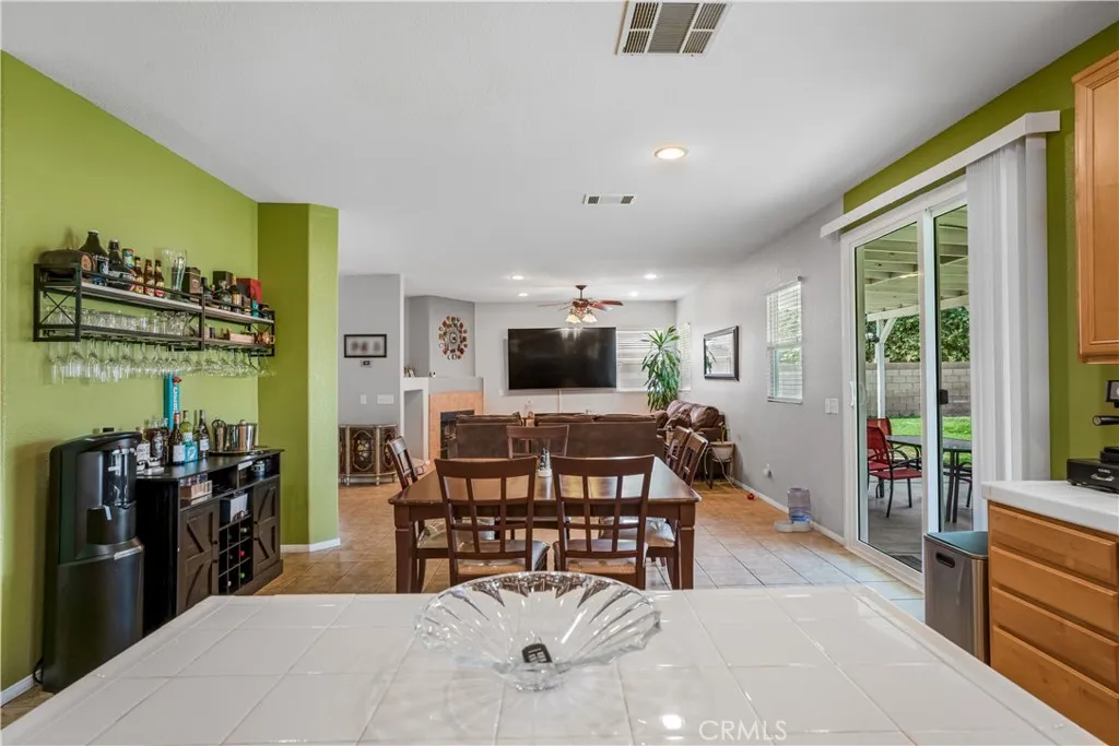 43643 Byron Drive, Lancaster, California 93535 home-pic-5