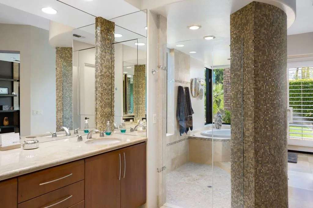 50020 Via Puente, La Quinta, California 92253 home-pic-45