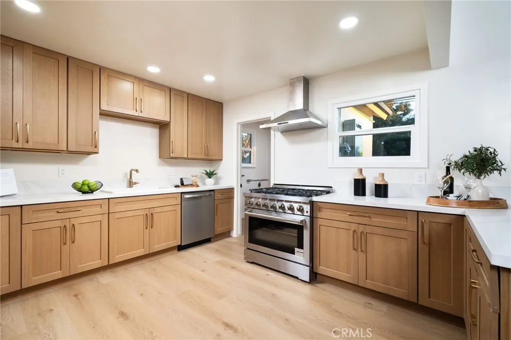 838 E Ada Avenue, Glendora, California 91741 home-pic-14