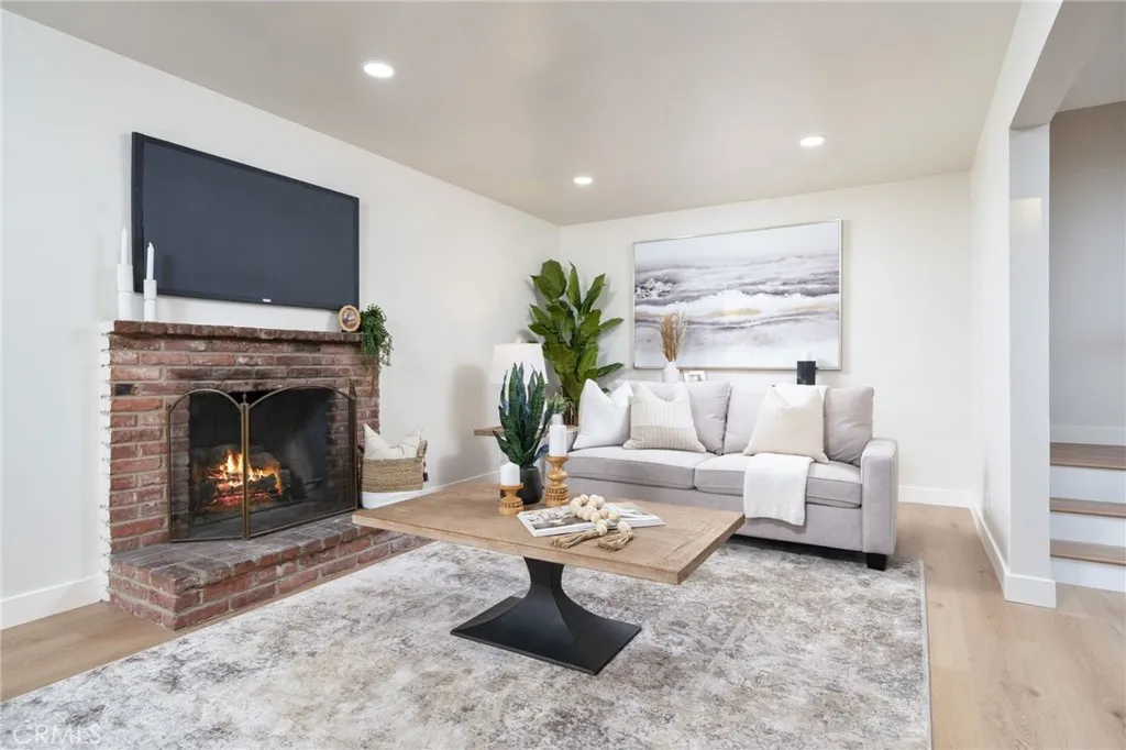 838 E Ada Avenue, Glendora, California 91741 home-pic-8