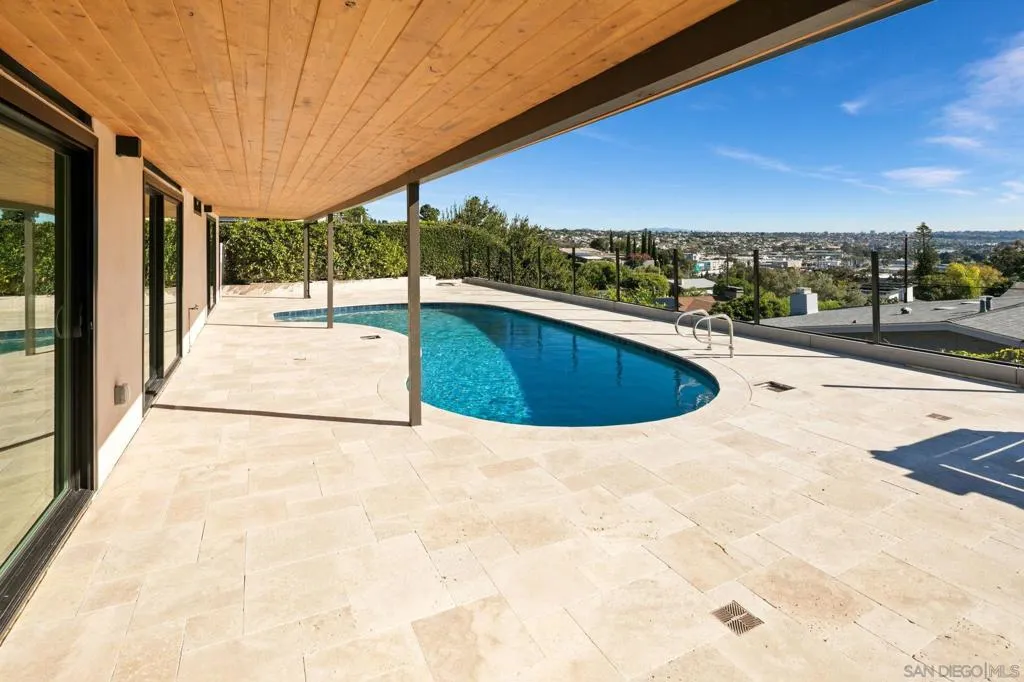2561 Loring St, San Diego, California 92109 home-pic-22