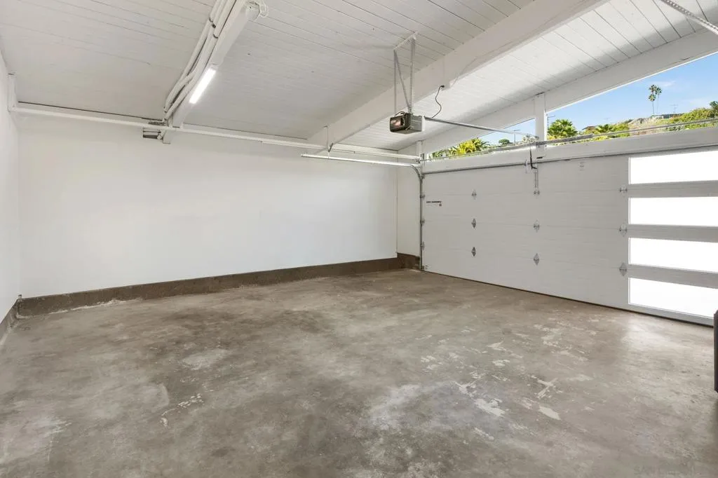 2561 Loring St, San Diego, California 92109 home-pic-35