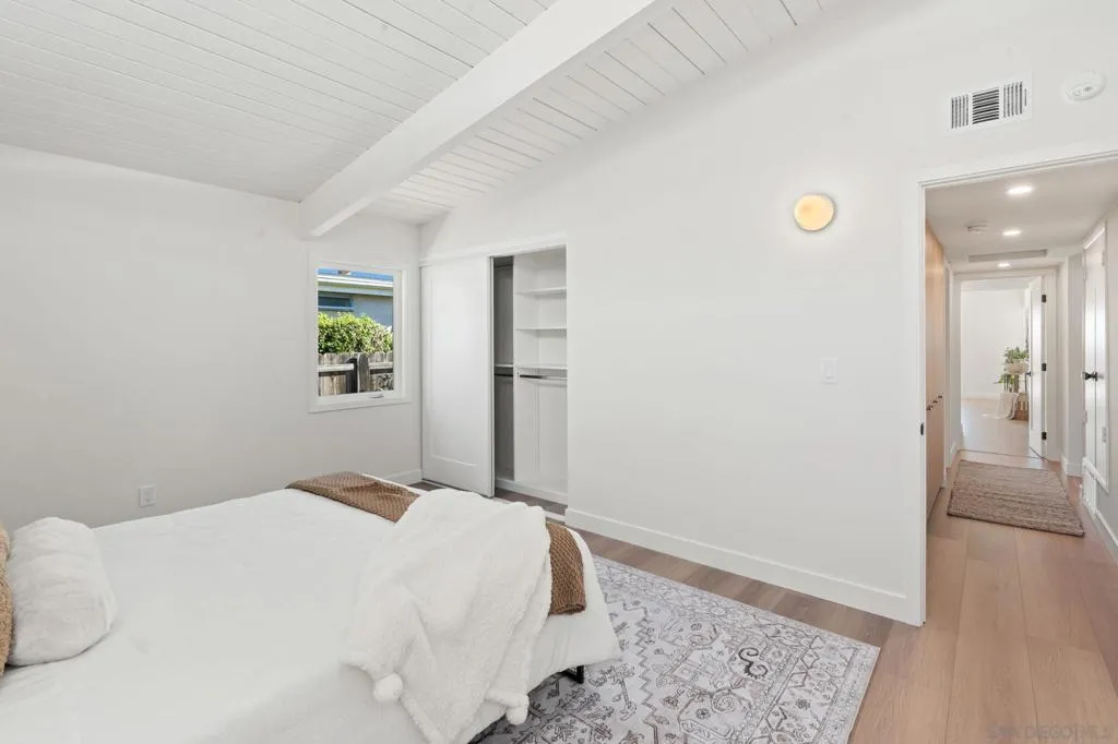 2561 Loring St, San Diego, California 92109 home-pic-30