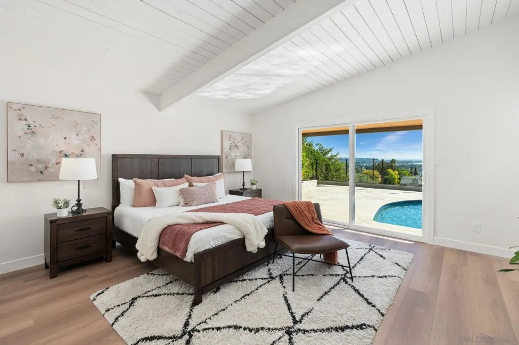 2561 Loring St, San Diego, California 92109 home-pic-15