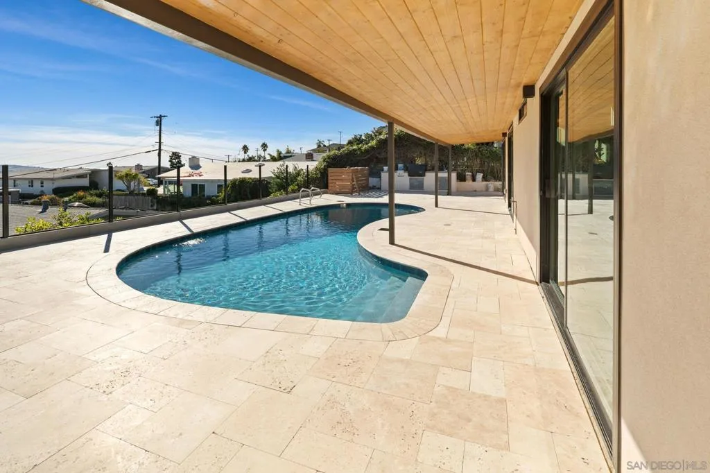 2561 Loring St, San Diego, California 92109 home-pic-21