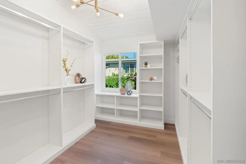 2561 Loring St, San Diego, California 92109 home-pic-19