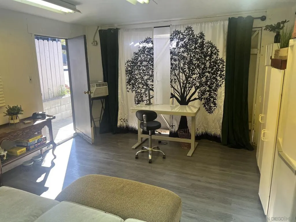 272 Lilac Dr, El Cajon, California 92021 home-pic-23