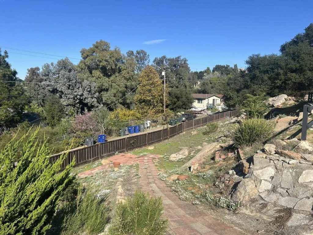 272 Lilac Dr, El Cajon, California 92021 home-pic-28