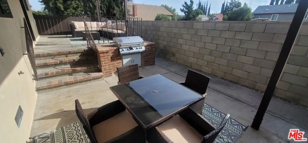 Main house Backyard - No Maint