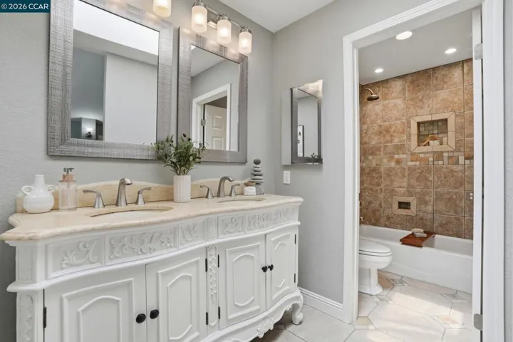 DOUBLE VANITY
