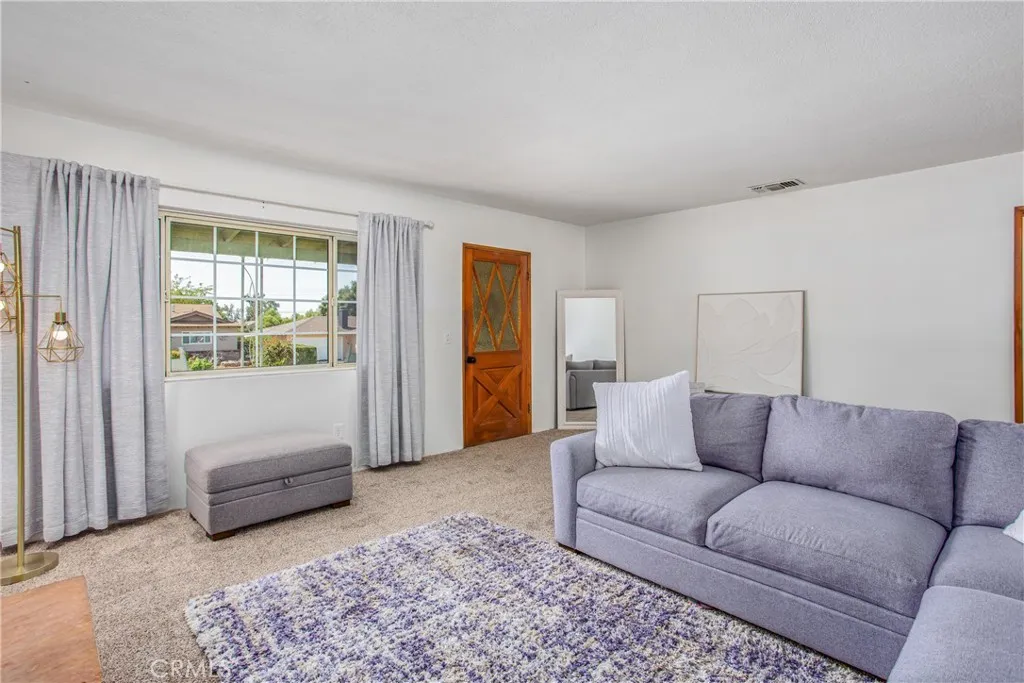 35550 Bella Vista, Yucaipa, California 92399 home-pic-2