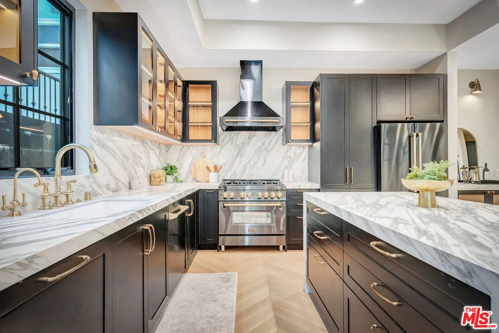 656 Huntley Drive 102, West Hollywood, California 90069 home-pic-13