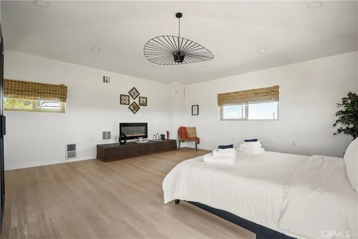 Bedroom 6/Family room - Third floor