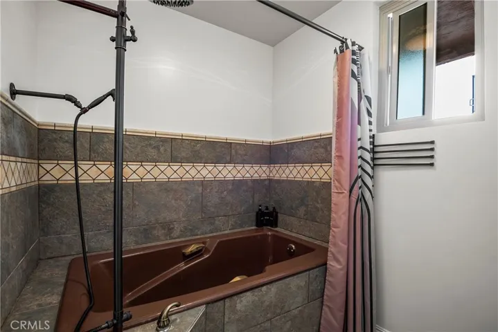 Bathroom 3 - Second floor