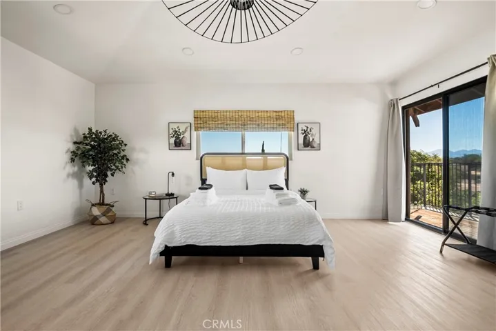 Bedroom 6/Family room - Third floor