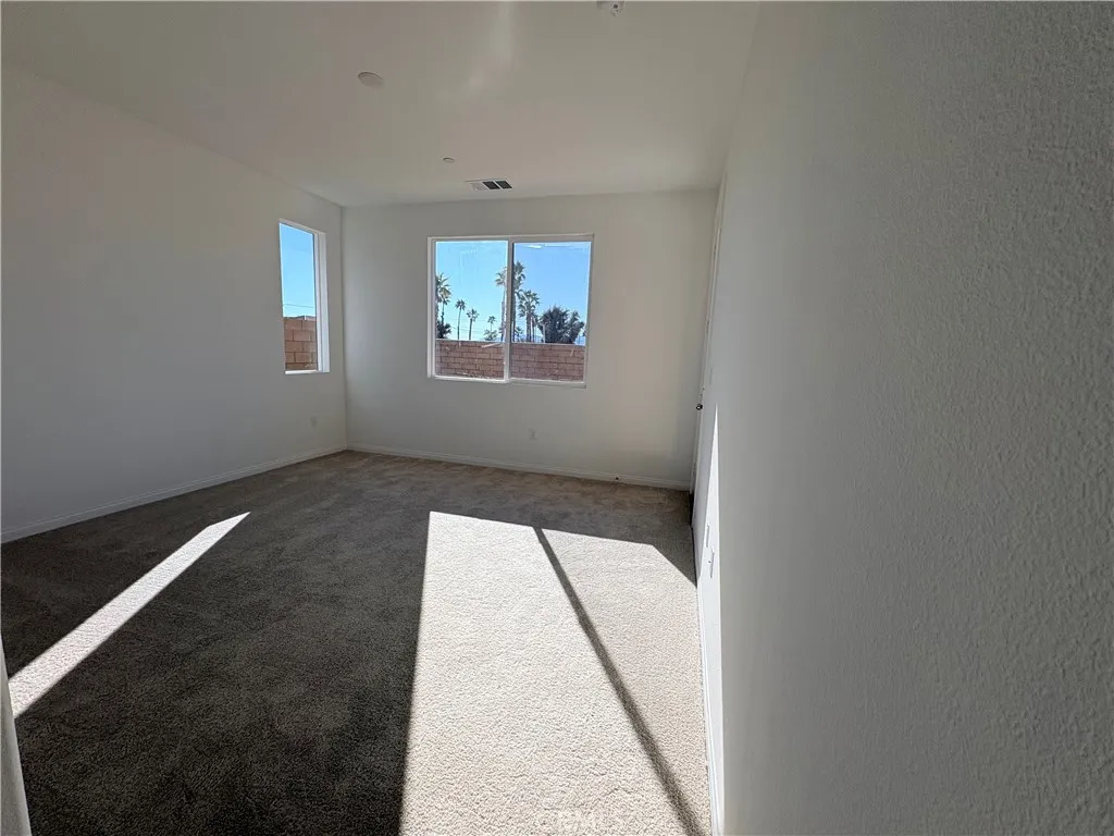 65151 Avenida De Nuves, Desert Hot Springs, California 92240 home-pic-8