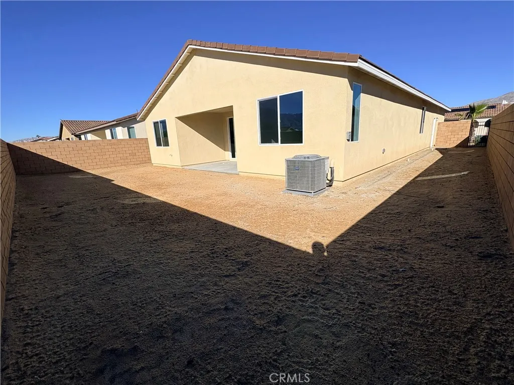 65151 Avenida De Nuves, Desert Hot Springs, California 92240 home-pic-12