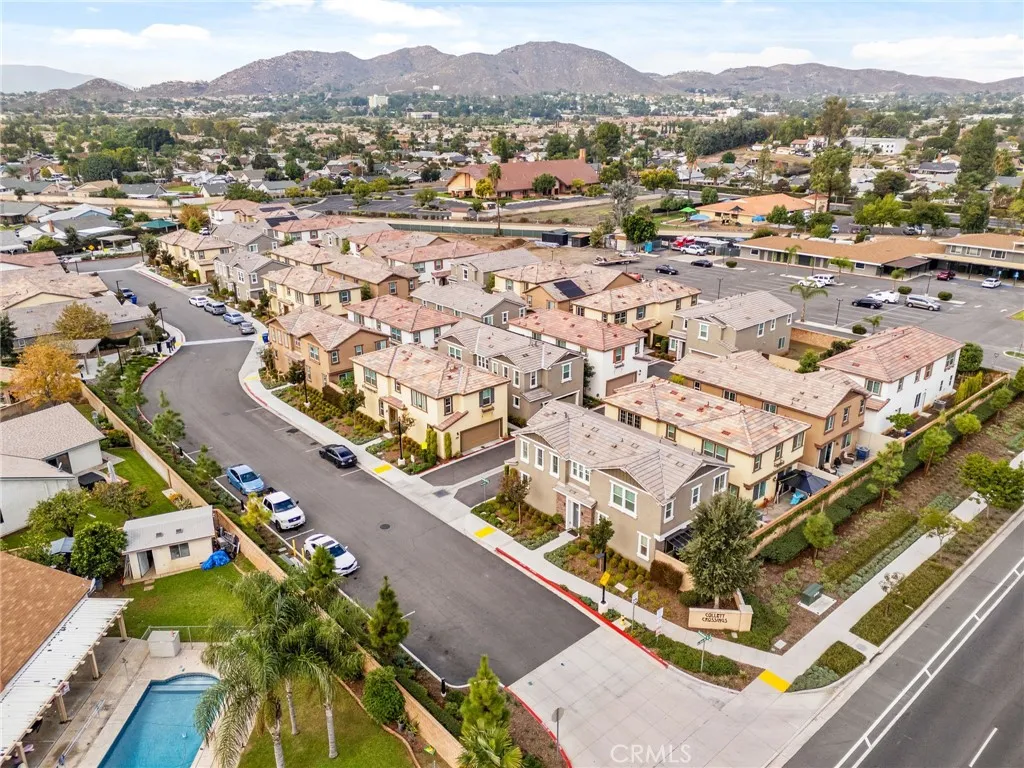 4254 Azure Court, Riverside, California 92505 home-pic-35