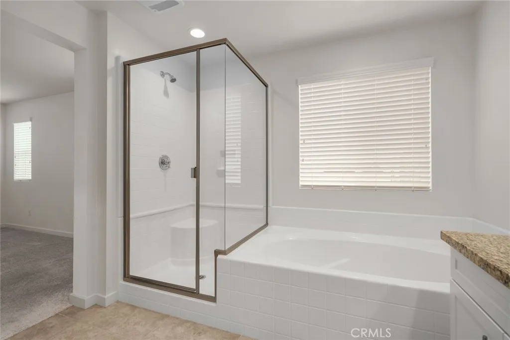 4254 Azure Court, Riverside, California 92505 home-pic-27