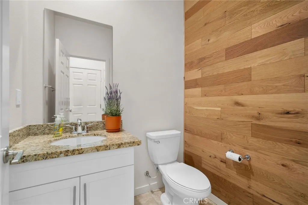 4254 Azure Court, Riverside, California 92505 home-pic-12