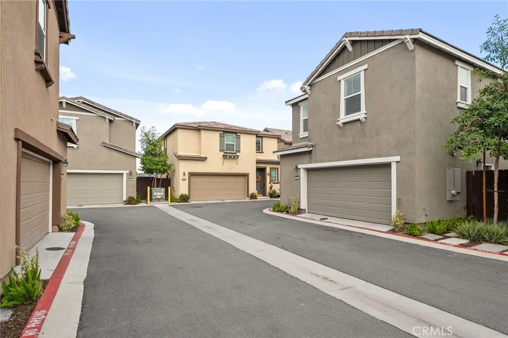 4254 Azure Court, Riverside, California 92505 home-pic-1