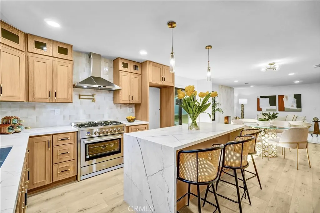 1834 E Sunview, Orange, California 92865 home-pic-1