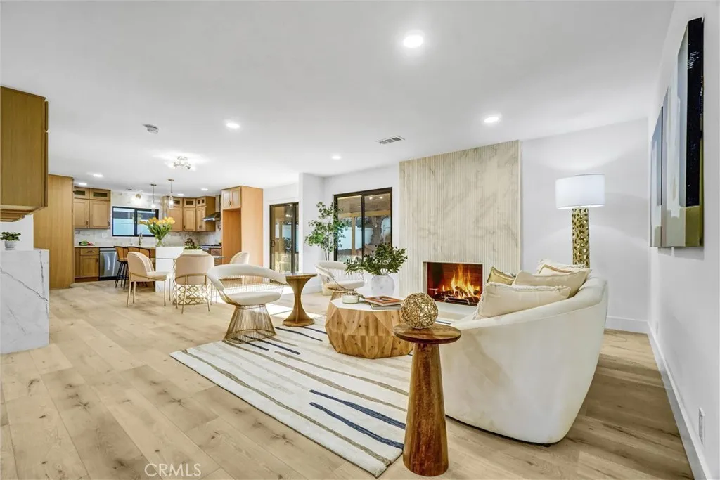 1834 E Sunview, Orange, California 92865 home-pic-0