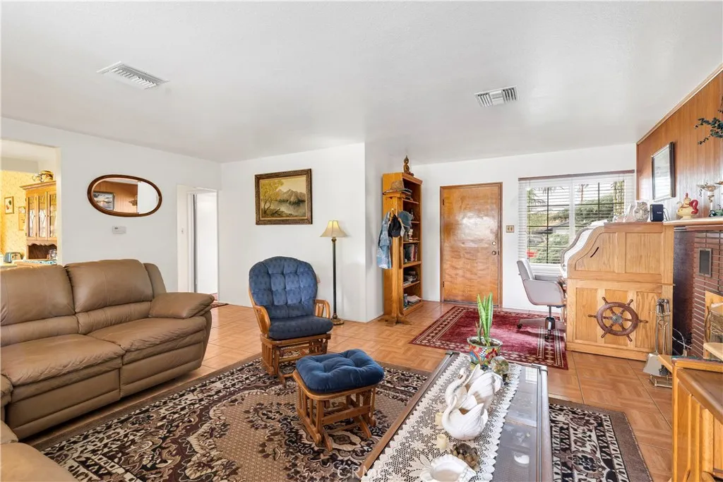 25960 Columbia, Hemet, California 92544 home-pic-7