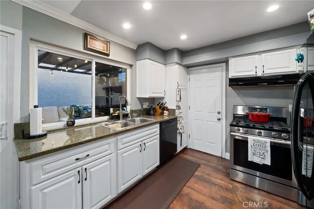 22921 Crol, Lake Forest, California 92630 home-pic-8