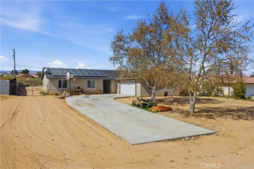 3620 Lexington, Yucca Valley, California 92284 home-pic-2
