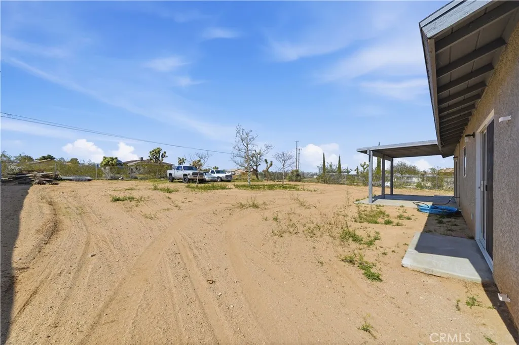 3620 Lexington, Yucca Valley, California 92284 home-pic-16