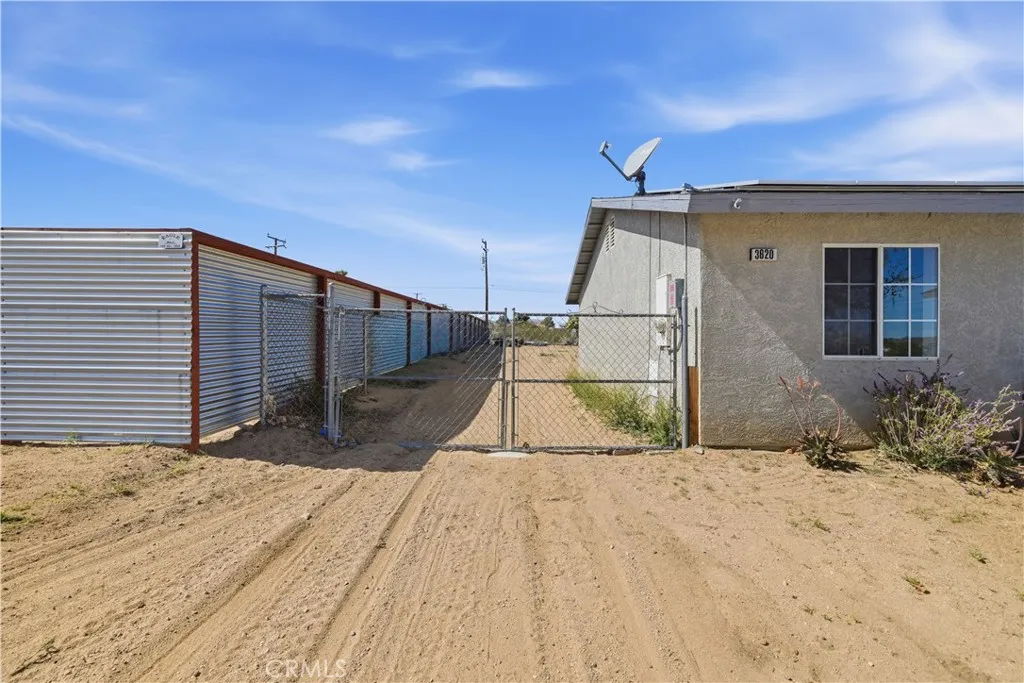 3620 Lexington, Yucca Valley, California 92284 home-pic-19