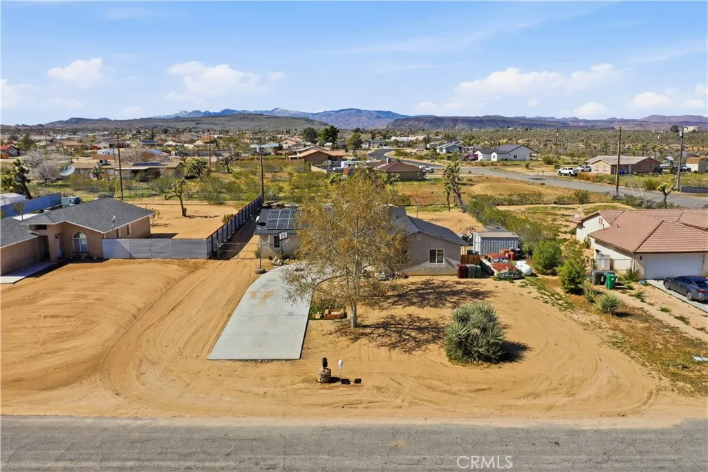 3620 Lexington, Yucca Valley, California 92284 home-pic-4
