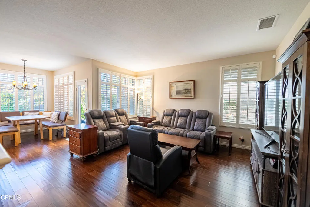 621 Hawks Bill Place, Simi Valley, California 93065 home-pic-6