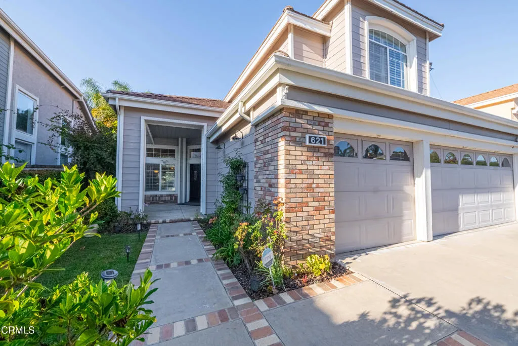 621 Hawks Bill Place, Simi Valley, California 93065 home-pic-0