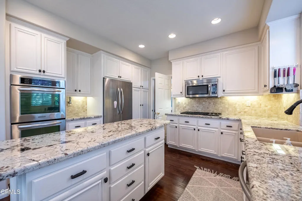 621 Hawks Bill Place, Simi Valley, California 93065 home-pic-10