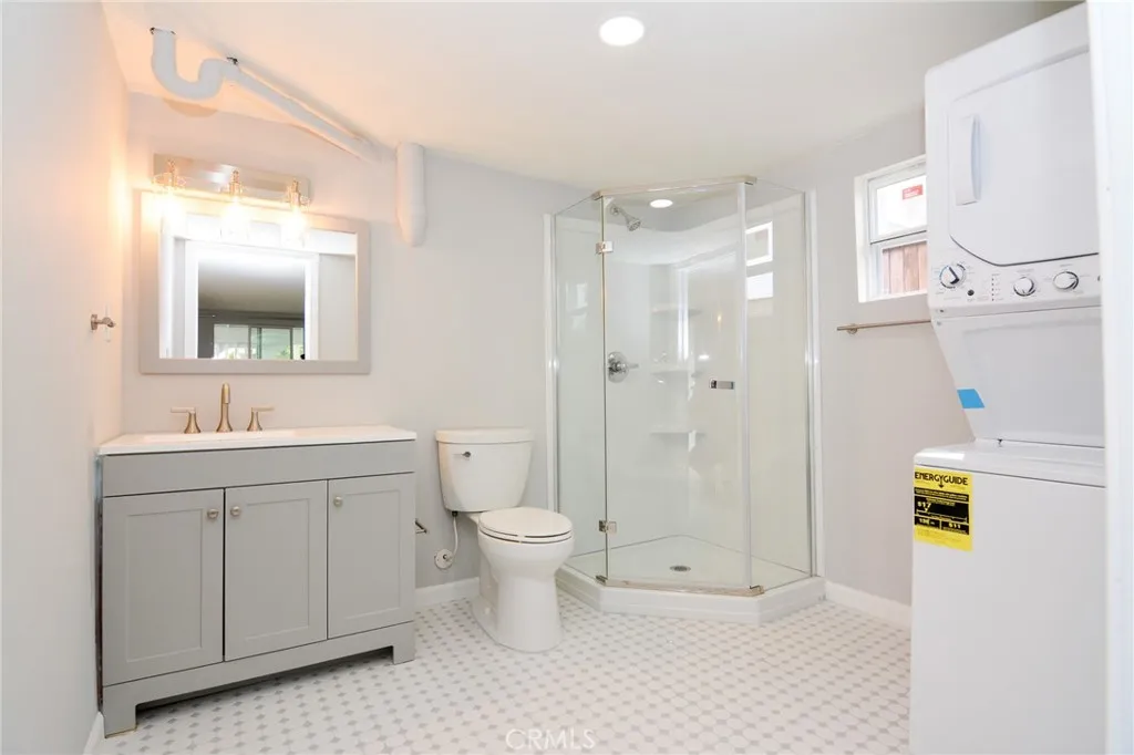 2226 Etiwanda Street 2, San Diego, California 92107 home-pic-21