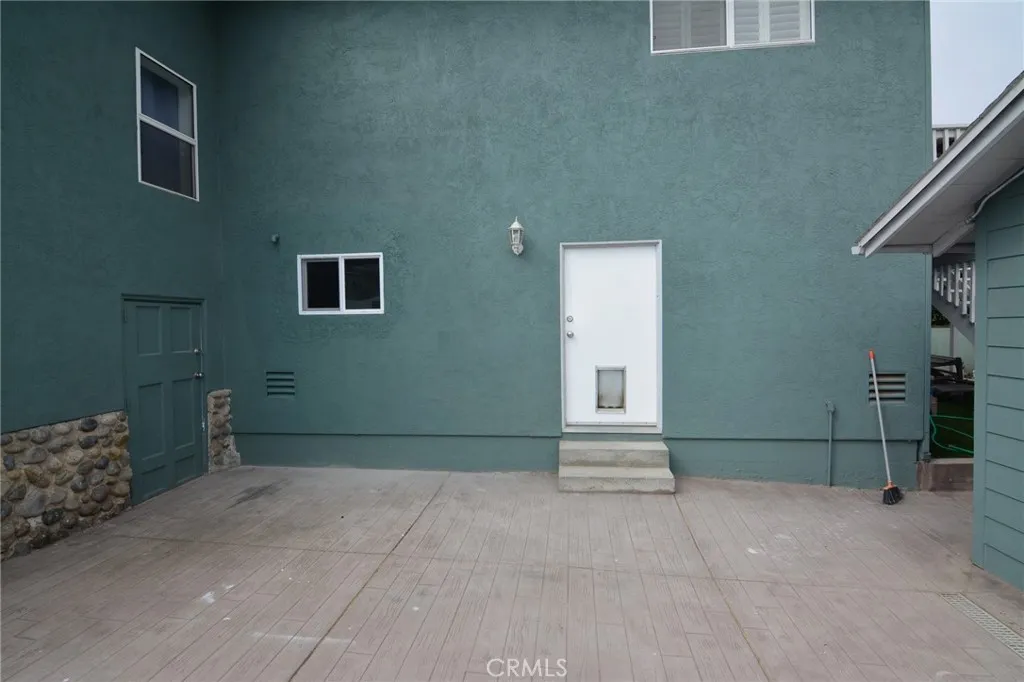 2226 Etiwanda Street 2, San Diego, California 92107 home-pic-22
