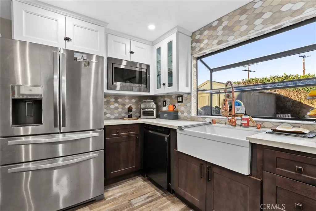 1369 Friant Avenue, Simi Valley, California 93065 home-pic-9