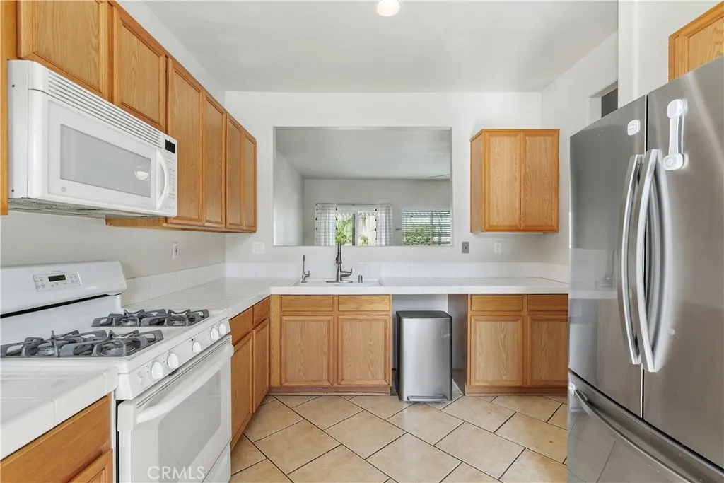 27750 Tate, Menifee, California 92585 home-pic-27