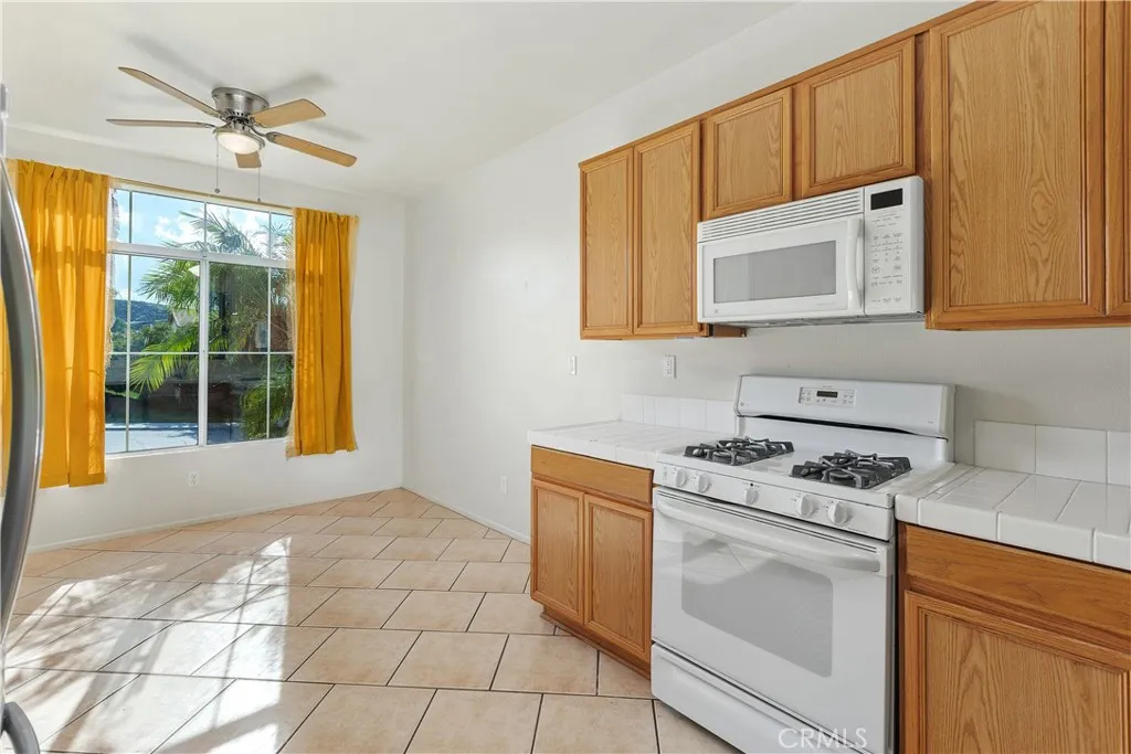 27750 Tate, Menifee, California 92585 home-pic-22