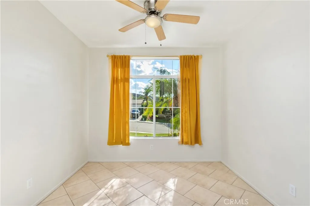 27750 Tate, Menifee, California 92585 home-pic-24