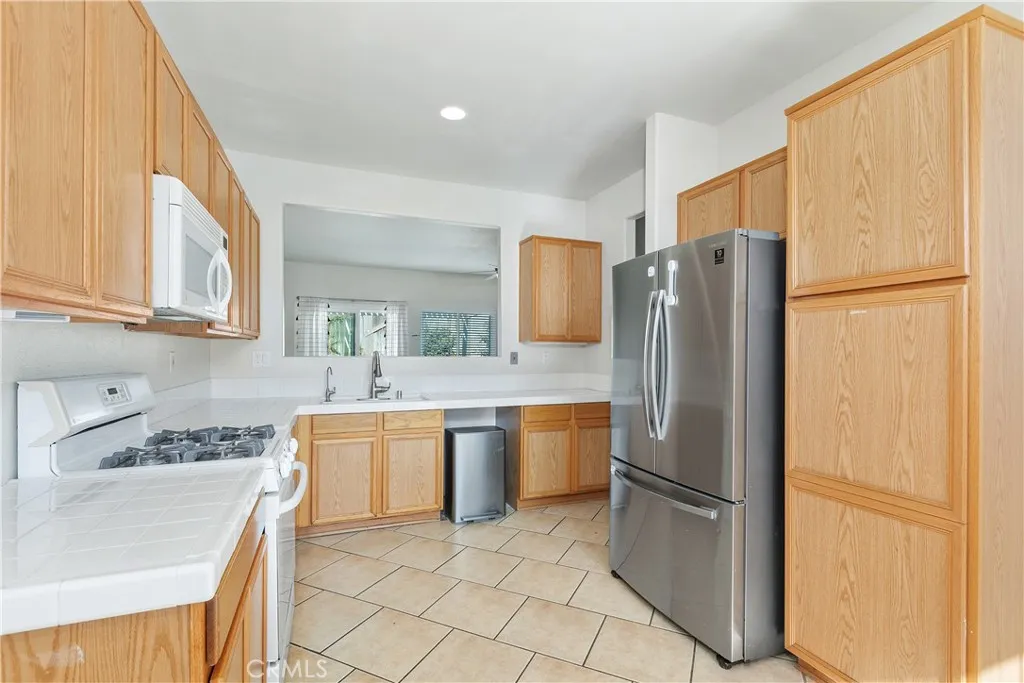 27750 Tate, Menifee, California 92585 home-pic-26