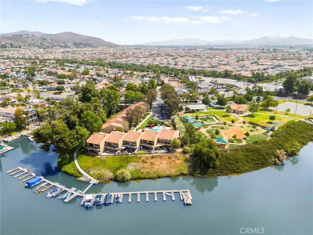 24311 Canyon Lake Drive N, Canyon Lake, California 92587 home-pic-40