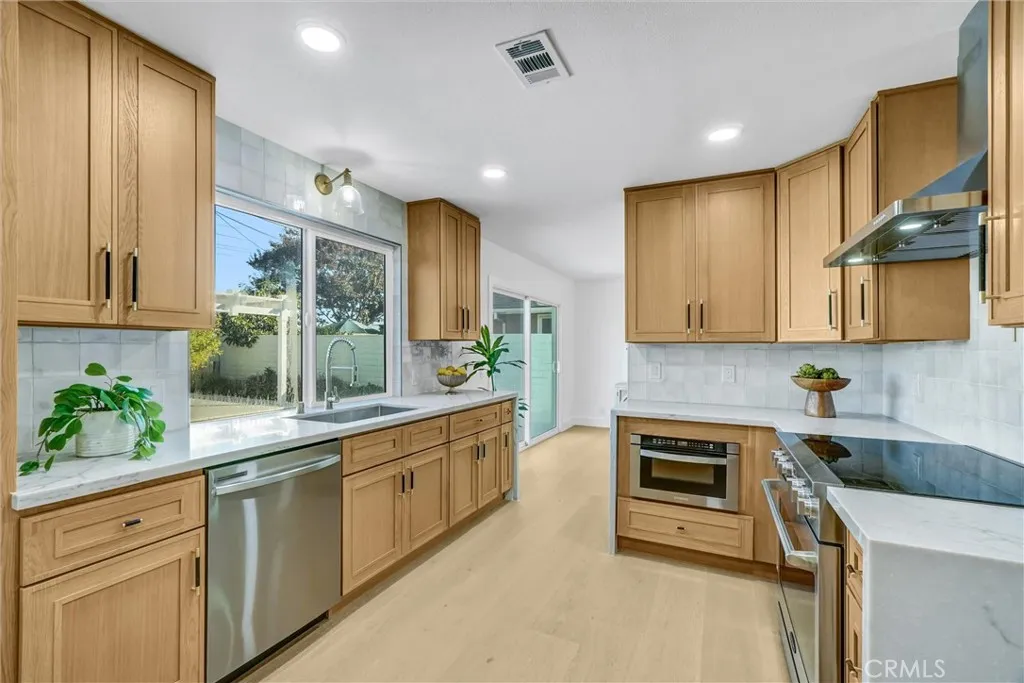 9171 Regatta, Huntington Beach, California 92646 home-pic-6